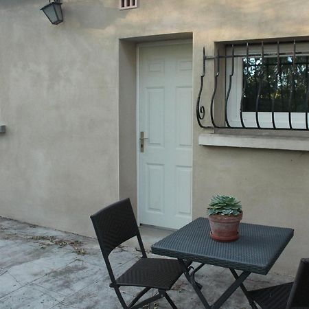 Chambre privée avec parking Nîmes Esterno foto