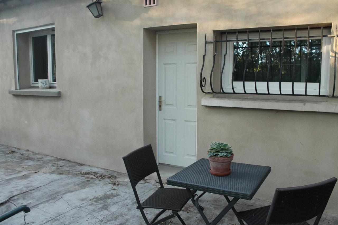 Chambre privée avec parking Nîmes Esterno foto
