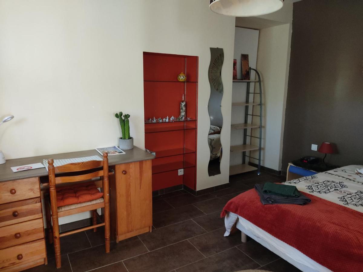 Chambre privée avec parking Nîmes Esterno foto